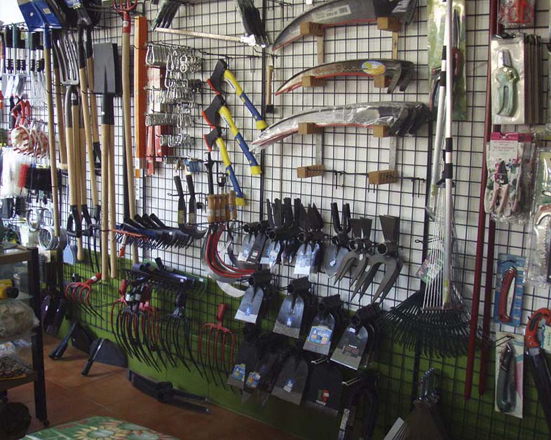 jardines y huertas en Castrillon herramientas